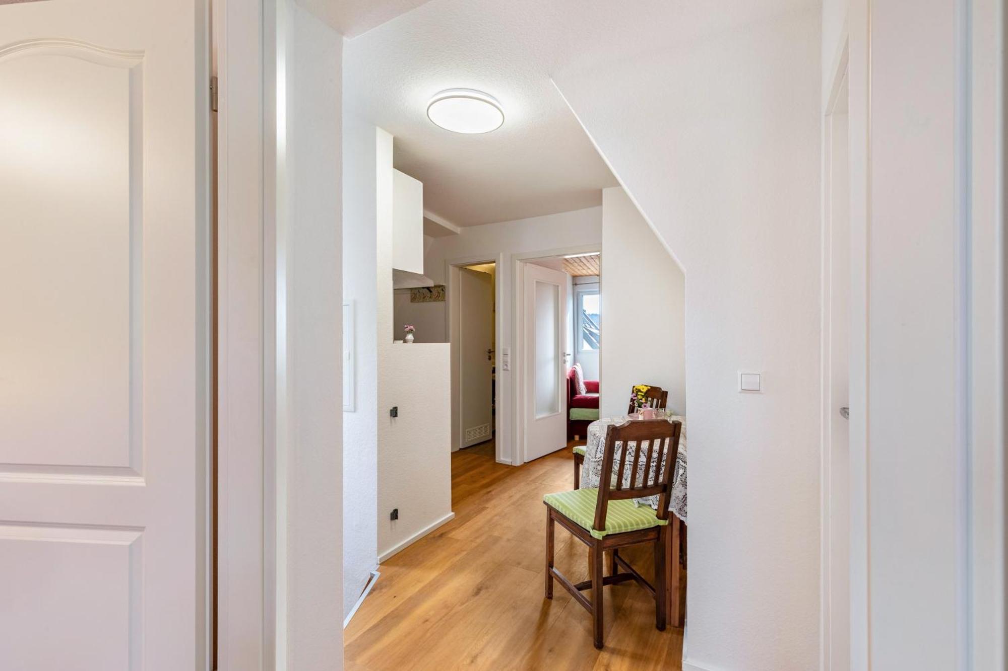 Apartmenthaus Ferienwohnungen Sila Вайнштадт Экстерьер фото