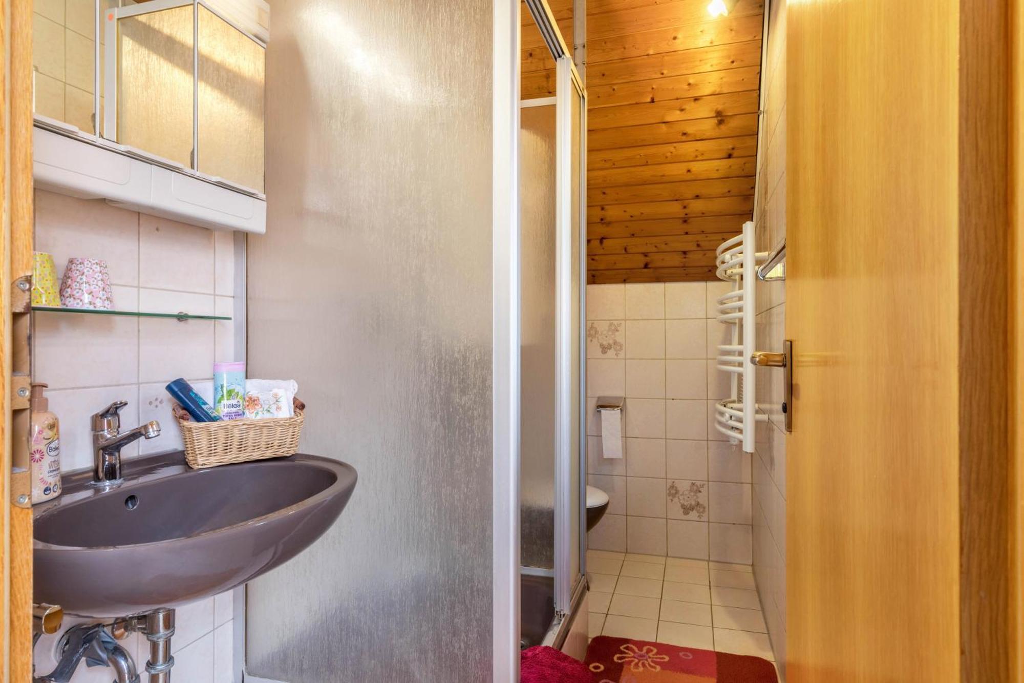 Apartmenthaus Ferienwohnungen Sila Вайнштадт Экстерьер фото