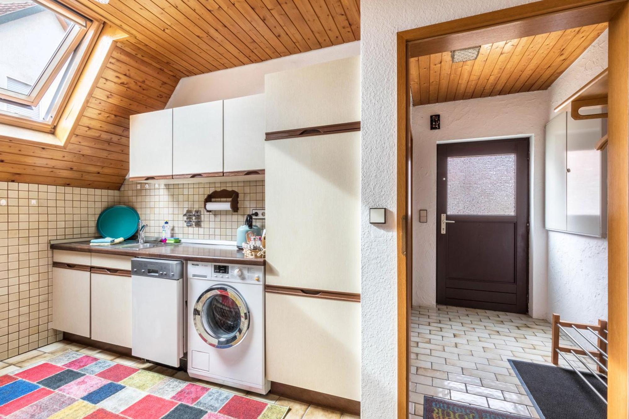 Apartmenthaus Ferienwohnungen Sila Вайнштадт Экстерьер фото